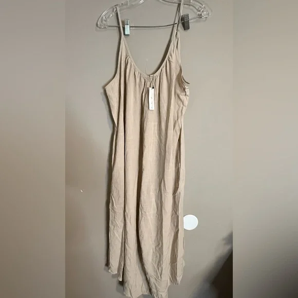 Relaxed Beige Spaghetti-Strap Linen Jumpsuit - Picture 2 of 5